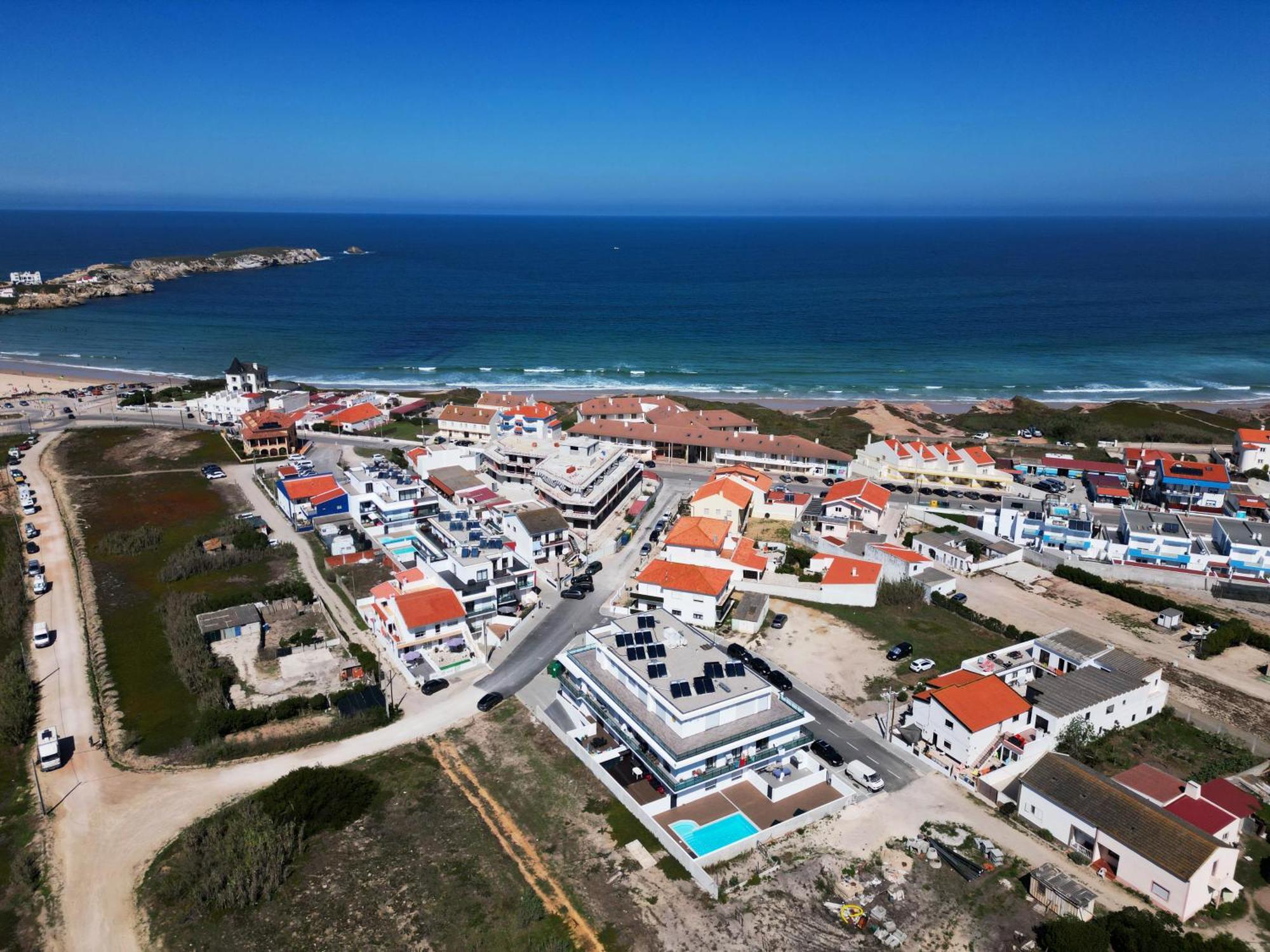 Beach & Surf Lovers Apartment With Ac - Baleal Eksteriør billede
